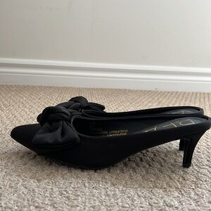 Kitten Heeled Bow Shoes